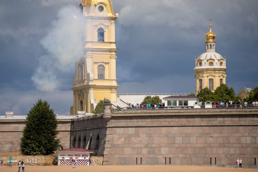 24686 - Водная прогулка «Полуденный выстрел пушки в Петропавловской крепости»